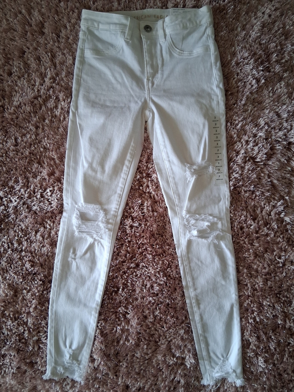White Distressed Women’s High Rise Jegging